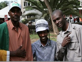 Dag zes in Nairobi, de DJ's houden vol