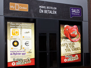 3FM Serious Request ook in de Kalverstraat, Amsterdam