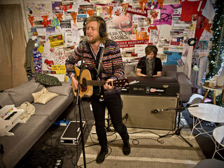 Andy Burrows en Nick Schilder spelen samen live