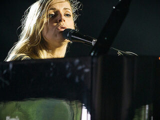 Agnes Obel live bij Giel in het Glazen Huis