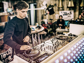 Ga een weekend lang met Martin Garrix op tour!