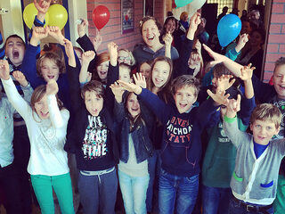 Klaas kopje onder en bij de Glazen Klas