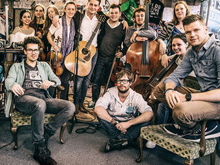 Douwe Bob en Ardesko strijkorkest in het Glazen Huis