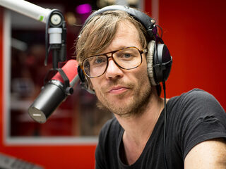 Giel niet in Glazen Huis: Op Zoek Naar Acties en Circus Request