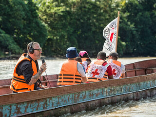Eric besluit de ellende van zich af te praten