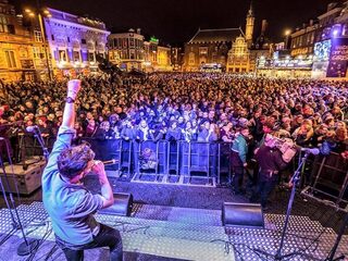 Veenstra Veenstra is ook zaterdag weer op pad met de Surprise Request