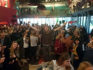 Hoitjes proeft de kerstsfeer in Nederland