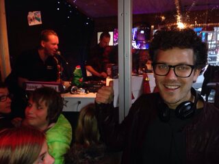 Paul sluit 3 DJ's van het Glazen Huis op en gaat naar Goirle