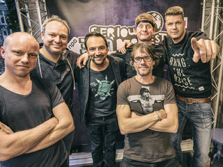 Racoon speelt nieuwe single in het Glazen Huis