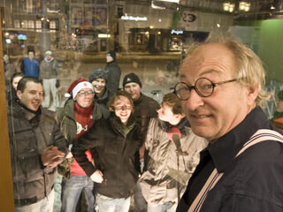 Hing Youp van 't Hek ineens aan de lijn bij Gerard!