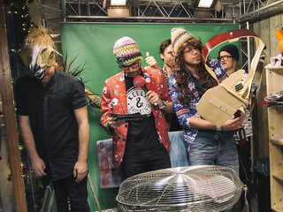 Een avontuurlijke Veiling TV met Jett Rebel en Jan Kooijman