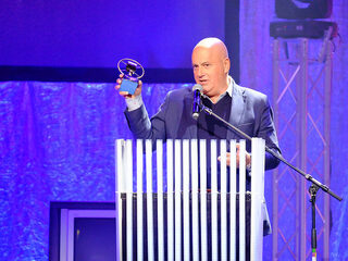 Jack van Gelder veilt zichzelf