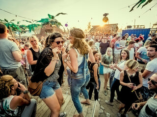 Kom In Actie Request: Angela en Tamanga dansen voor 3FM Serious Request