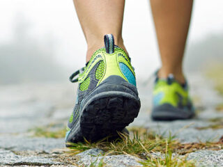 Kom In Actie Request: Mike loopt samen met anderen het Pieterpad af