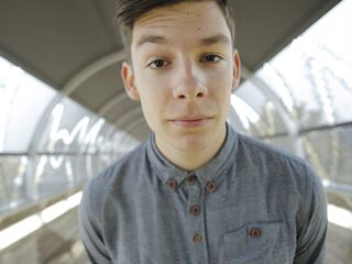 Huur Joram Kaat in als presentator