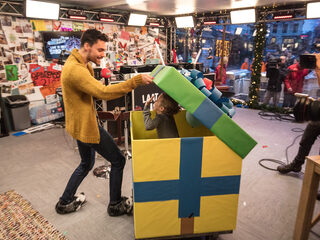 Surprise! Lot bezoekt Domien in het Glazen Huis