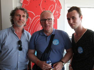 Minister Timmermans leidt hoogste bieders 3FM Serious Request-item rond