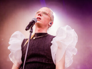 Prins S. en De Geit brengt videoclip voor 'Disco Zwemmen' uit