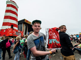 Rick wint zak festivalmuntjes via 3FM-app