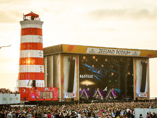 Kijk tv-uitzending Concert At SEA 2014 terug