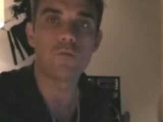 Robbie Williams koopt huisje in Engeland