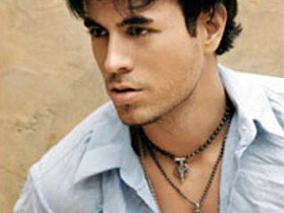 Enrique Iglesias doet het met Esmee Denters