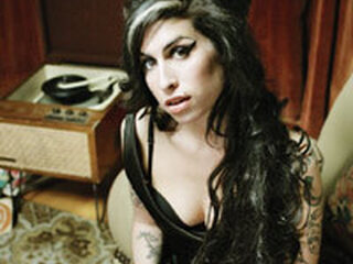 Standbeeld voor Amy Winehouse in Camden
