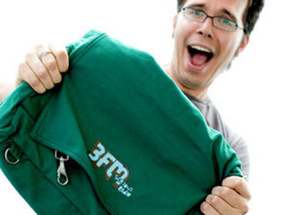 Giel chokes in het DJ duel!