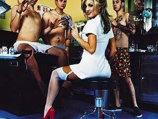 Blink 182 onthult 'folky' kerstliedje