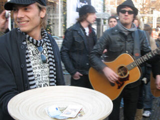 DI-RECT speelt voor cash