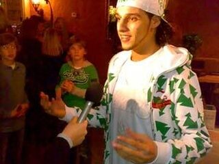 Ali B doet huiskamerconcert