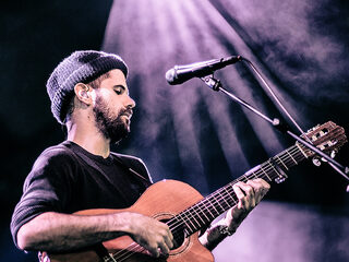 Nick Mulvey intiem bij 3 On Stage