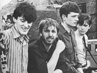 Welk nummer van Joy Division/ New Order moet in de canon?