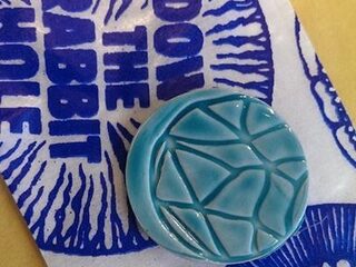 Down The Rabbit Hole verstopt tickets in eieren