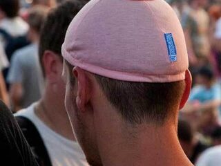 Wat draagt de Belg op een festival?