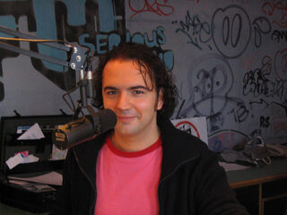 Gerard zingend de Zeroes door