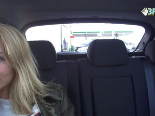 Louche chauffeur bezorgt Krystl 3FM Awards-nominatie