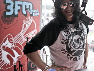 Gitaargod Slash op Pinkpop