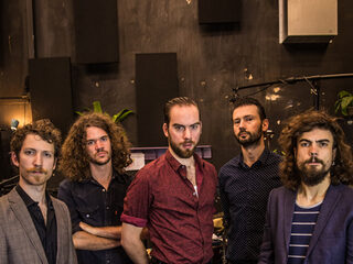 De Staat in 5 Essential Tracks