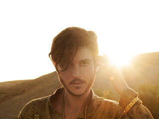 Oscar and the Wolf in 5 Essential Tracks