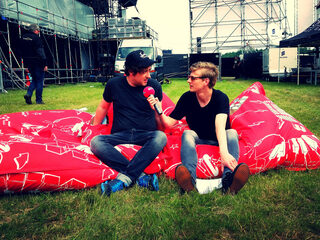 Met Sander in de zitzak: Matthew Murphy van The Wombats