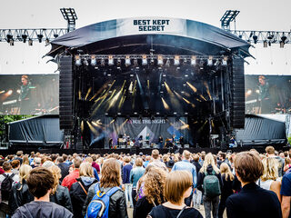 Check de Best Kept Secret-optredens vanaf je luie bank