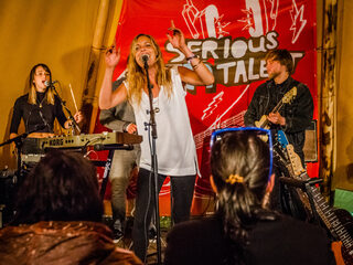 Tipisch Sue The Night