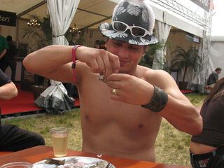 Pinkpop: van friet tot oesters en eeuwige trouw