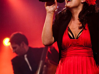 Het concert van Caro Emerald tijdens de awards