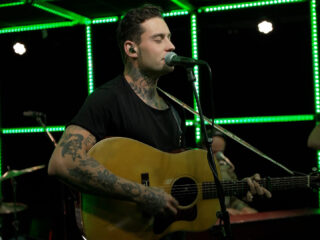 Douwe Bob's nieuwe single 'I Believe' is nu al een klassieker