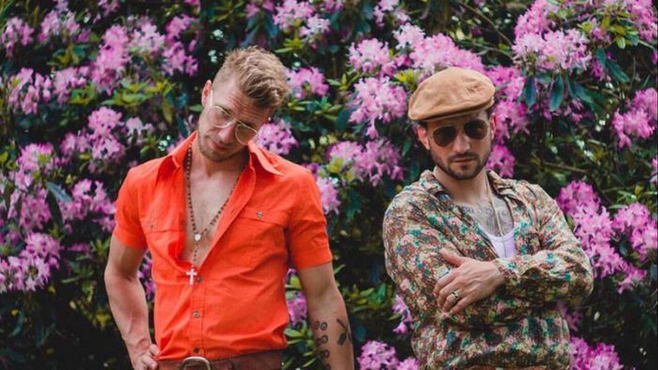 ‘Liefde in de Lucht’ van Kraantje Pappie en Joshua Nolet is de nieuwe 3FM Megahit! NPO 3FM ‘Liefde in de Lucht’ van Kraantje Pappie en Joshua Nolet is de nieuwe 3FM Megahit! NPO 3FM