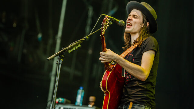 Moet je zien: James Bay covert Coldplay