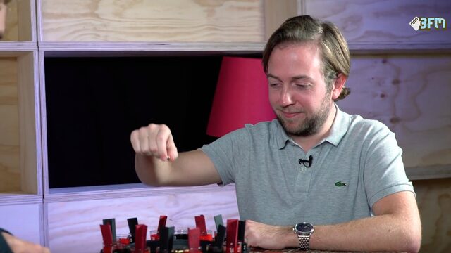 Mark+Rámon spelen vragen-roulette