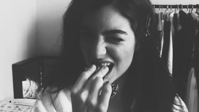 Lorde is zó gek op paaseitjes dat ze er een liedje over zingt